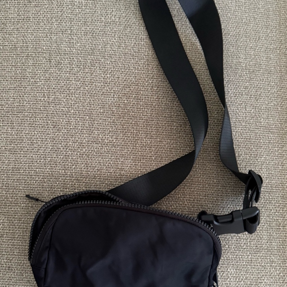 Lululemon Athletica Black Belt Bag Adjustable Strap